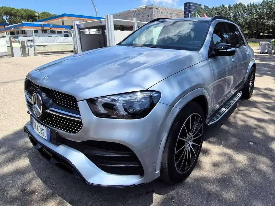 Usata Mercedes GLE300 Premium Plus 272 CV (200 kW) 2023 Argento SUV