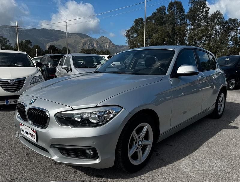 Usata BMW 116 Sport Line 115 CV (84 kW) 2018 Grigio Utilitaria
