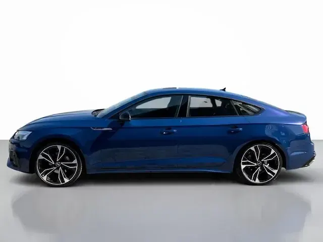 Usata Audi A5 Sportback S-Line 204 CV (150 kW) 2023 Blu ascari metallizzato Utilitaria
