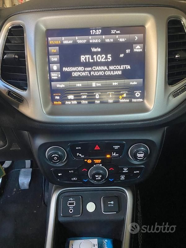 Usata Jeep Compass 120 CV (88 kW) 2019 Grigio SUV