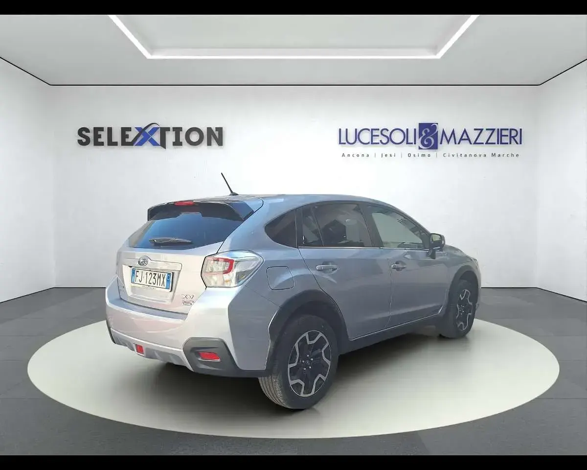 Usata Subaru XV Style 147 CV (108 kW) 2017 Grigio SUV