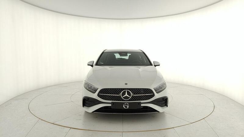 Usato 2024 Mercedes A180 2.0 Diesel 116 CV (39.900 €)