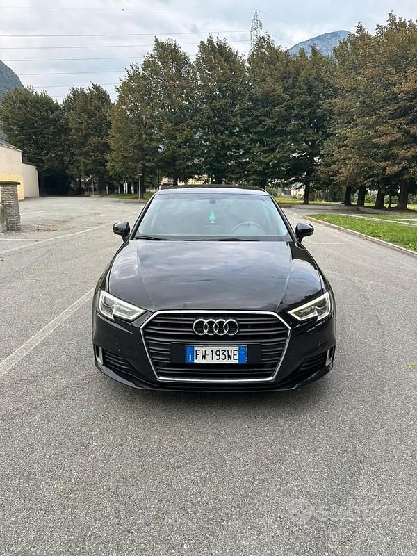 Usata Audi A3 Sportback 116 CV (85 kW) 2019 Nero Utilitaria