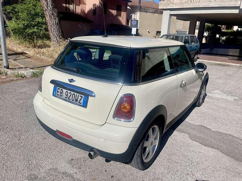Usata Mini ONE 75 CV (55 kW) 2010 Utilitaria