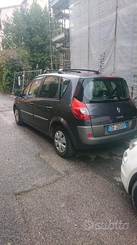 Usata Renault Scénic II 2005 Grigio Monovolume