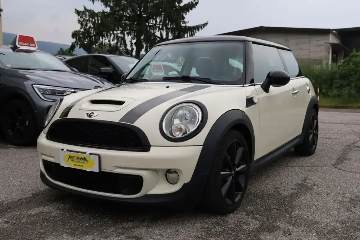Usata Mini Cooper S 184 CV (135 kW) 2011 Bianco panna Utilitaria