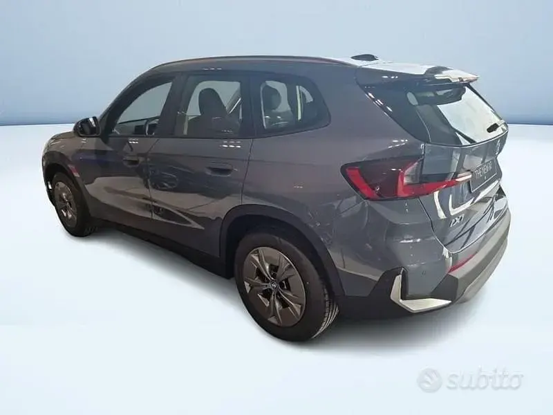 Usata BMW iX1 230 kW (313 CV) 2024 Grigio SUV