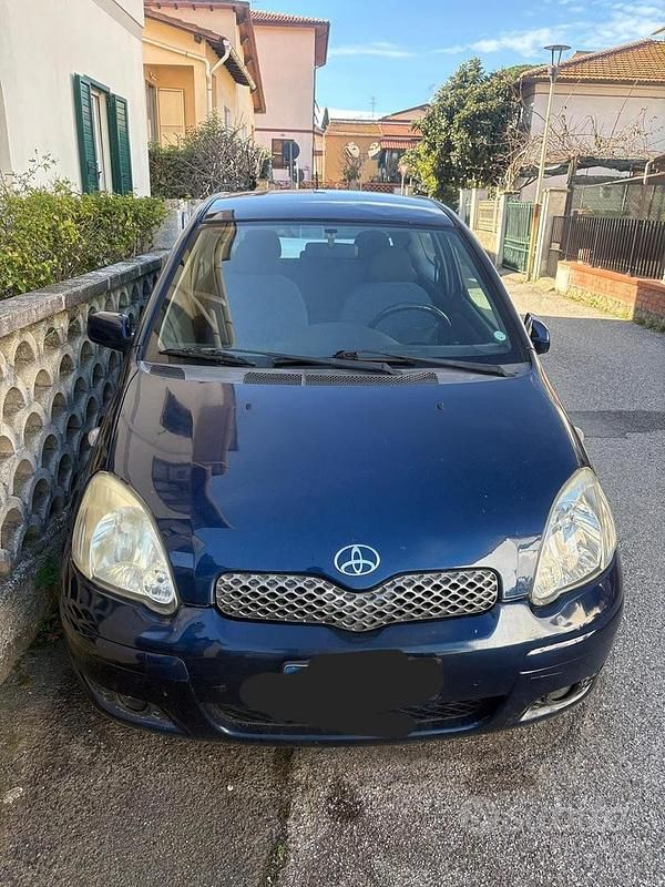 Usata Toyota Yaris 2005 Blu Berlina