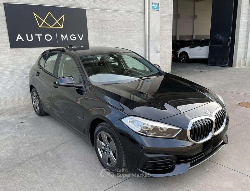 Usata BMW 118 Advantage 150 CV (110 kW) 2021 Nero Utilitaria