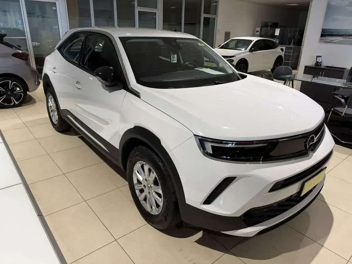 Usata Opel Mokka Edition 110 CV (80 kW) 2022 Bianco SUV