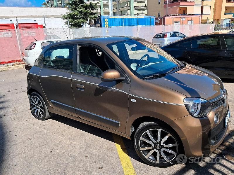 Usata Renault Twingo 69 CV (50 kW) 2014 Marrone Utilitaria