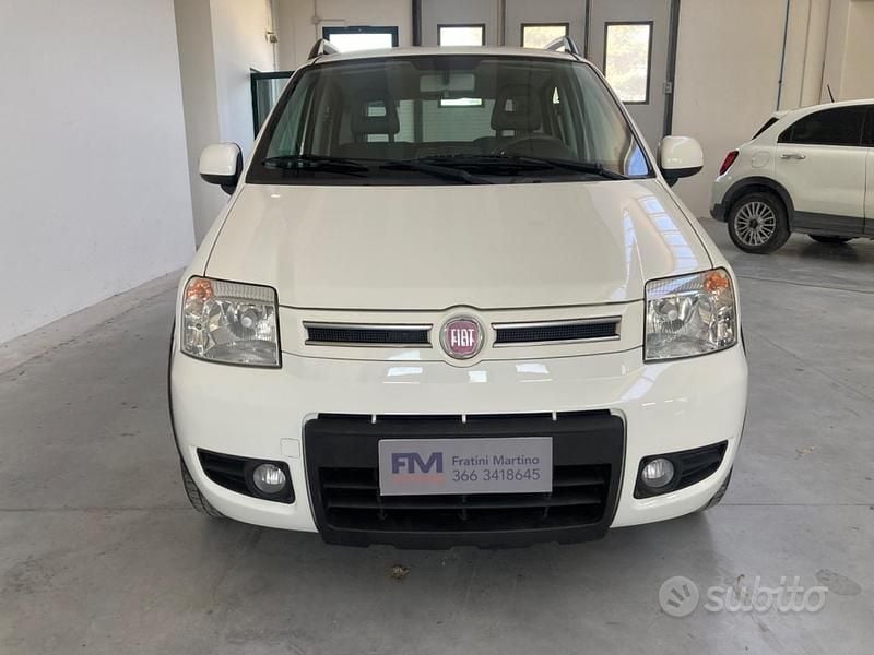 Usata Fiat Panda Climbing 77 CV (56 kW) 2011 Bianco Utilitaria