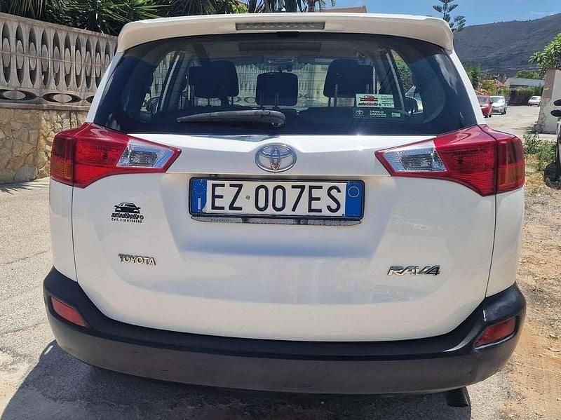 Occasion Toyota RAV4 Edition 124 ch (91 kW) 2015 Blanc SUV