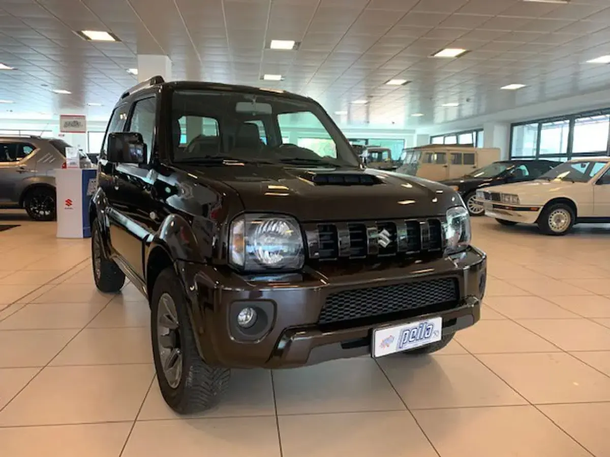 Usata Suzuki Jimny 84 CV (61 kW) 2015 Marrone SUV