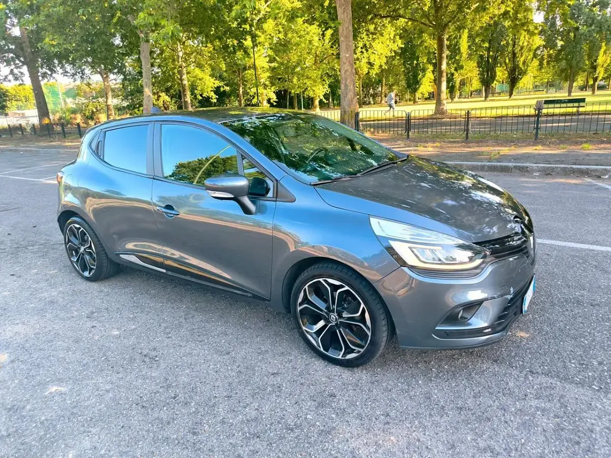 Usata Renault Clio IV 90 CV (66 kW) 2018 Grigio Berlina