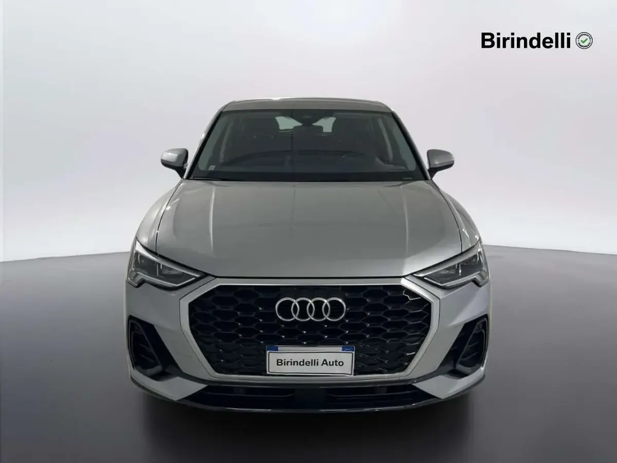 Usata Audi Q3 Sportback Business Plus 150 CV (110 kW) 2024 Argento metallizzato SUV