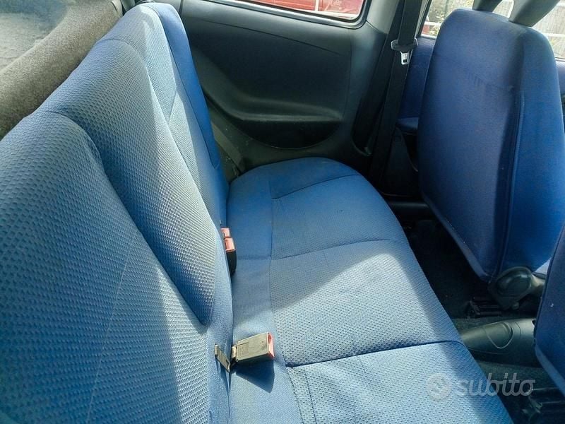 Usata Fiat Punto 59 CV (43 kW) 2005 Grigio Utilitaria