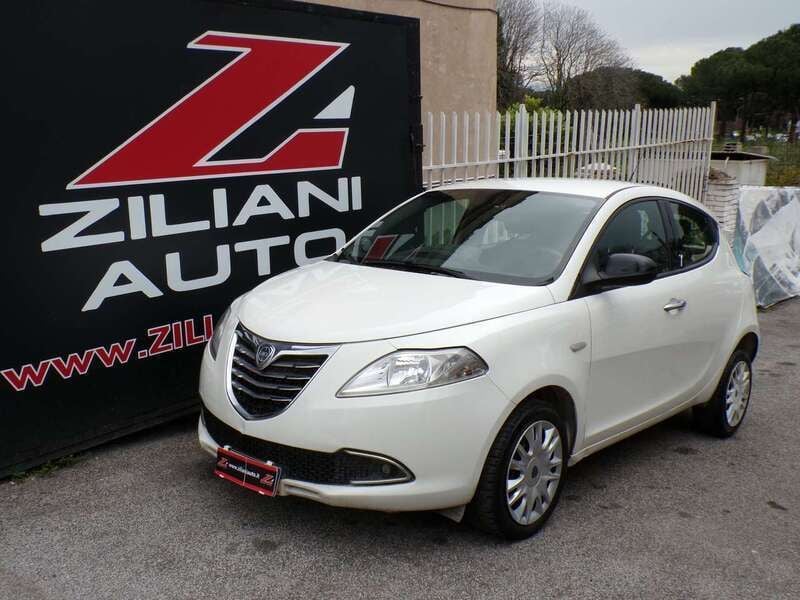 Bianco Usata 2012 Lancia Ypsilon Due volumi | 3900 € (Ottimo prezzo) - Immagine 1/4