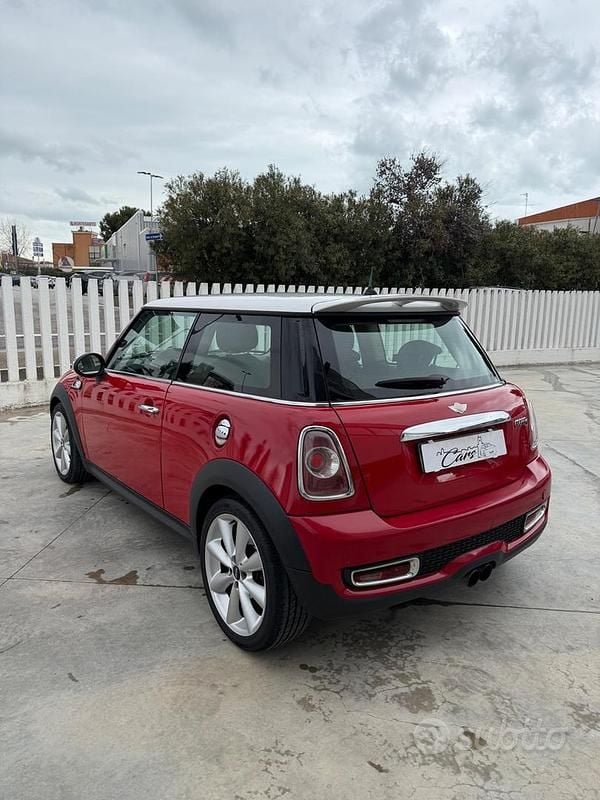Begagnad Mini Cooper S Coupé 184 HK (135 kW) 2012 Röd Sportkupé