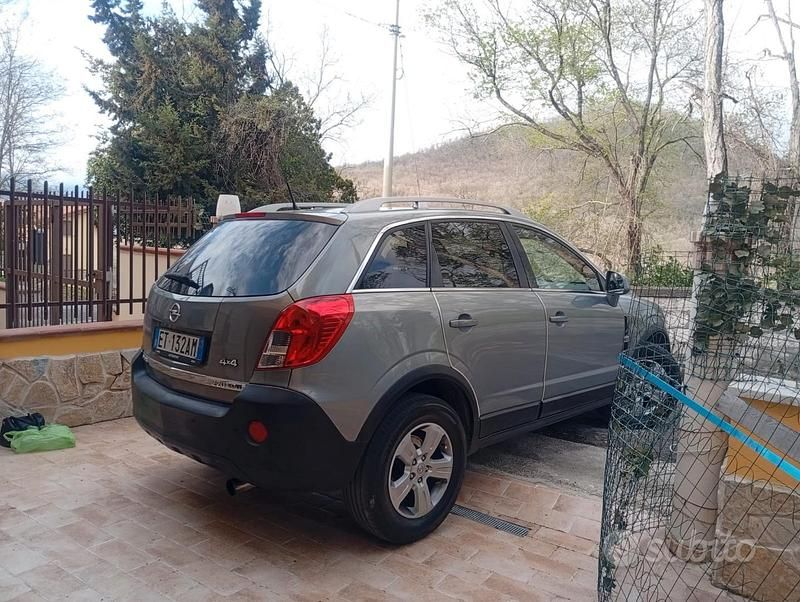 Usata Opel Antara 150 CV (110 kW) 2013 Grigio SUV
