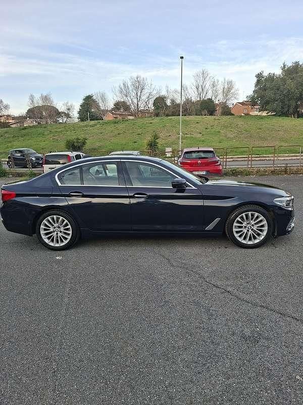 Usata BMW 520 Luxury Line 190 CV (139 kW) 2017 Blu/azzurro Berlina