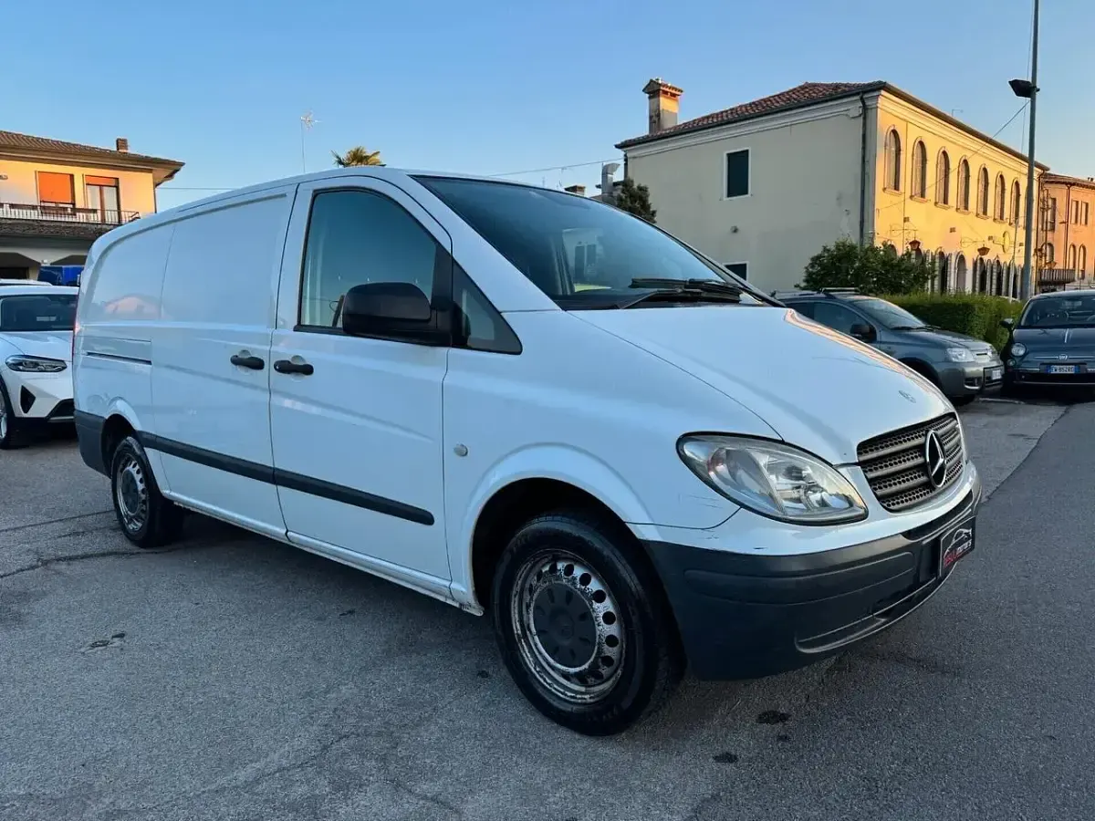 Usata Mercedes Vito 135 CV (99 kW) 2011 Bianco