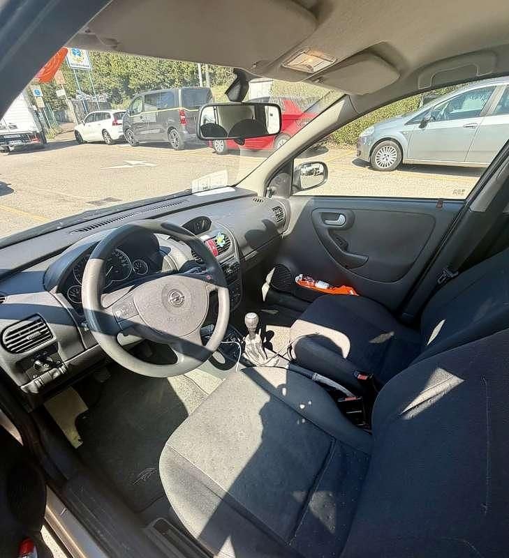 Usata Opel Corsa Comfort 75 CV (55 kW) 2003 Utilitaria