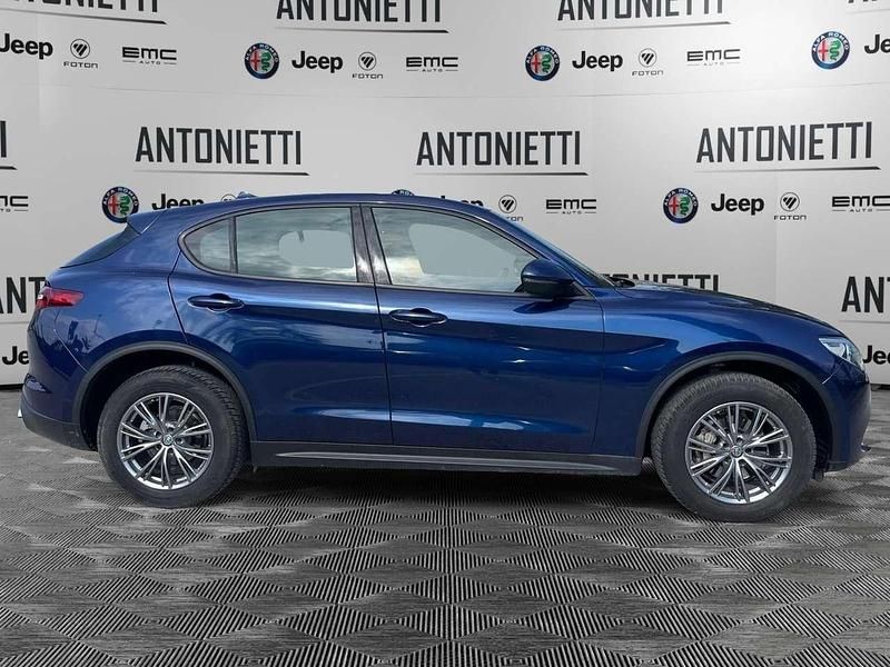 Usata Alfa Romeo Stelvio Business 190 CV (139 kW) 2019 Blu/azzurro SUV