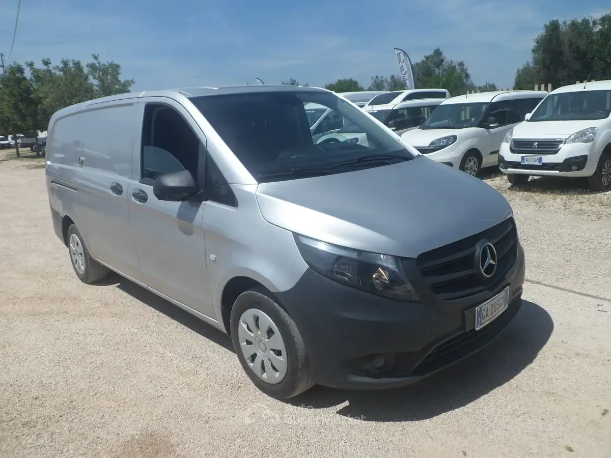 Usata Mercedes Vito 163 CV (119 kW) 2017 Grigio Furgone