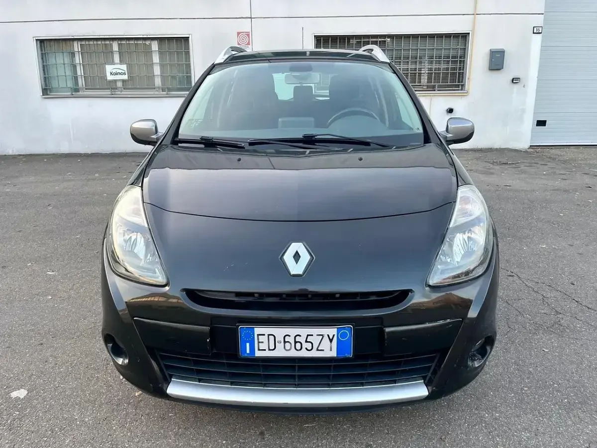 Usata Renault Clio 74 CV (54 kW) 2011 Nero Station wagon