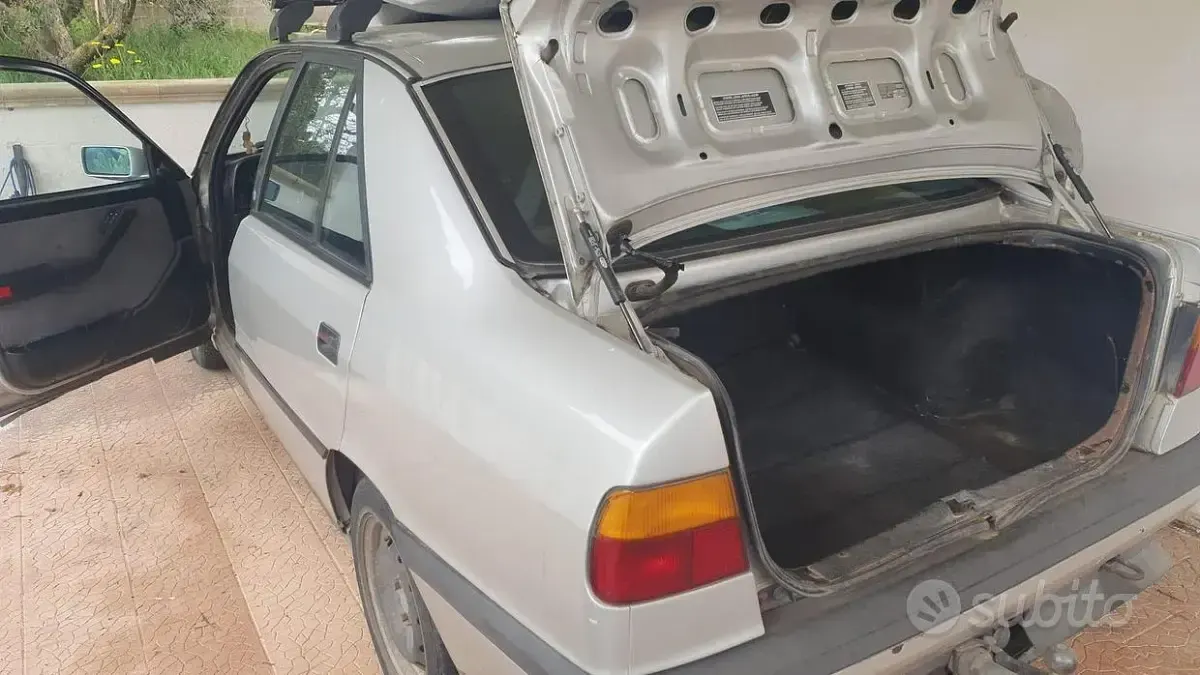 Usata Lancia Dedra 88 CV (64 kW) 1989 Giallo Berlina
