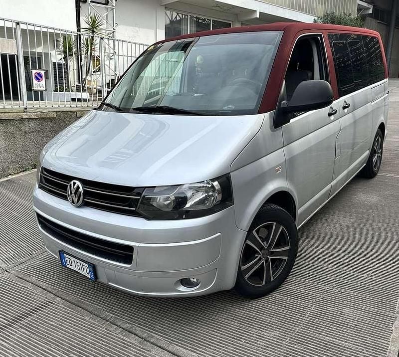 Usata VW T5 102 CV (75 kW) 2010 Argento Furgone