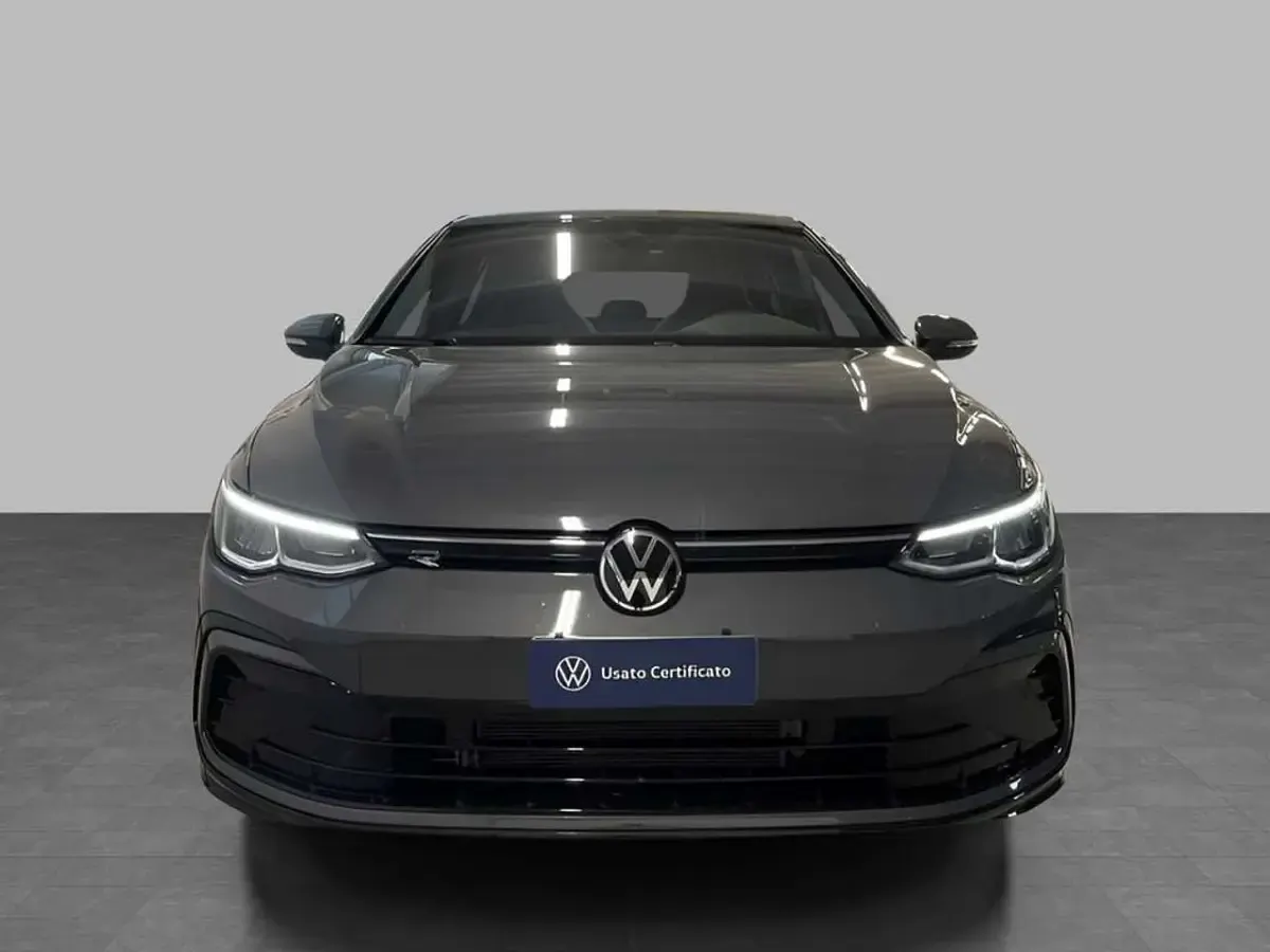 Usata VW Golf VIII R-line 150 CV (110 kW) 2024 Grigio Berlina