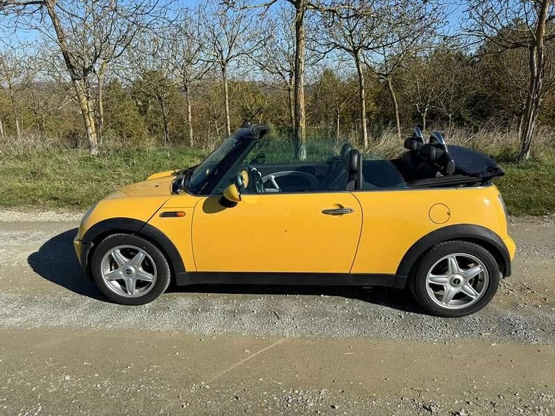 Usata Mini Cooper Cabriolet 116 CV (85 kW) 2007 Giallo Cabrio