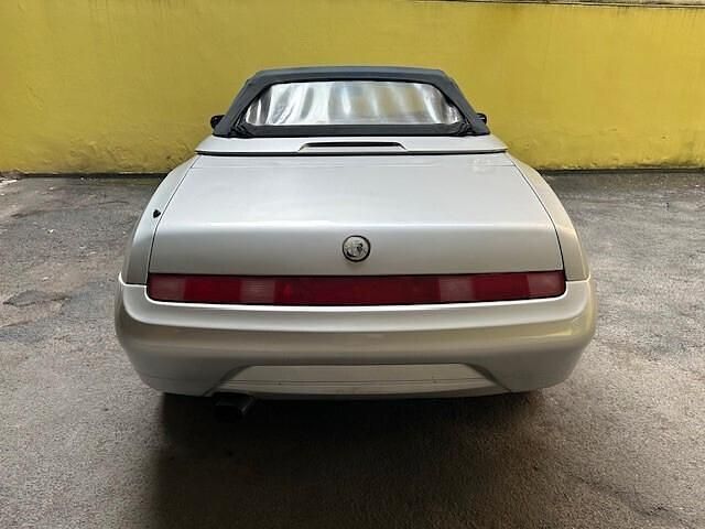 Begagnad Alfa Romeo Spider 155 HK (114 kW) 1999 Silver Cab