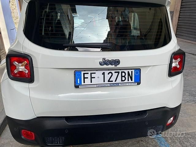 Usata Jeep Renegade 105 CV (77 kW) 2016 Bianco SUV