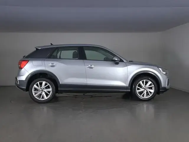 Usata Audi Q2 Advanced Plus 150 CV (110 kW) 2023 Argento fioretto metallizzato SUV