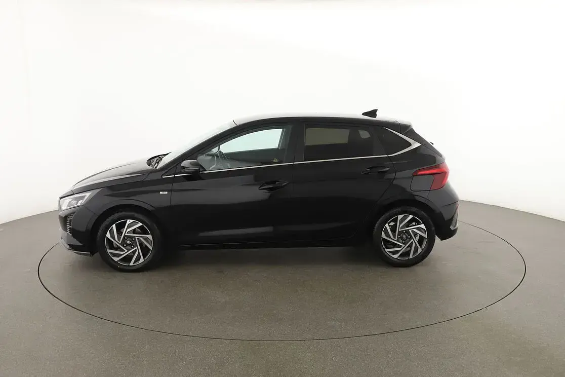 Begagnad Hyundai i20 Prime 101 HK (74 kW) 2024 Svart Halvkombi