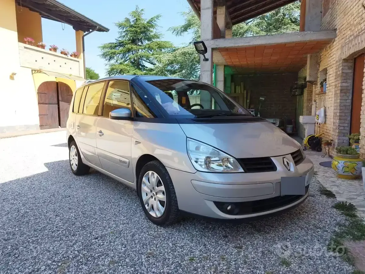 Usata Renault Espace 150 CV (110 kW) 2006 Grigio Monovolume