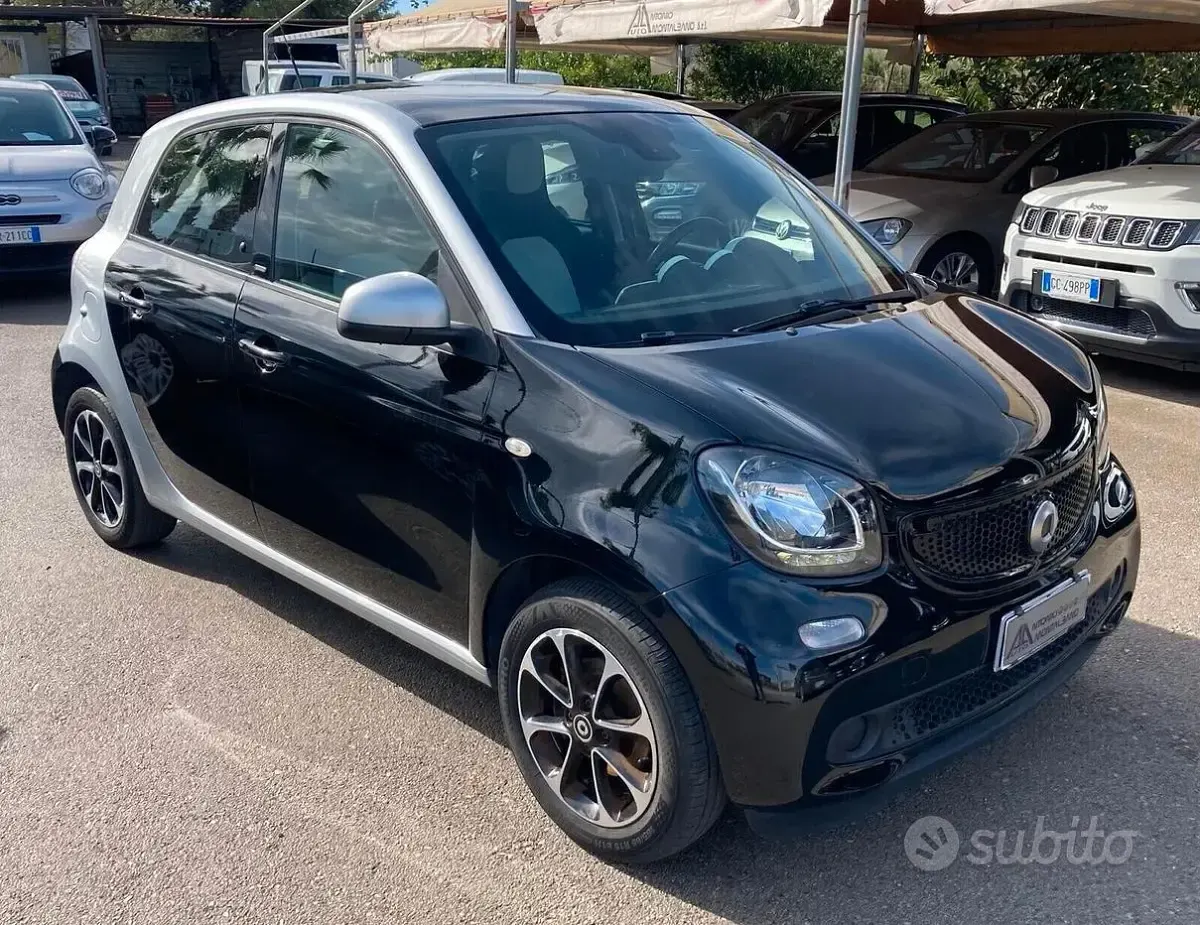 Usata Smart ForFour Passion 71 CV (52 kW) 2016 Nero Utilitaria