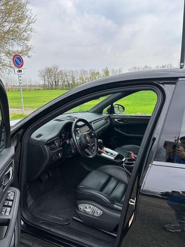 Usata Porsche Macan 265 CV (194 kW) 2023 Nero SUV