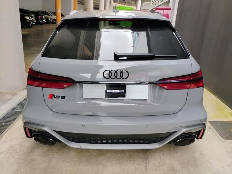 Usata Audi RS6 Performance 629 CV (462 kW) 2023 Grigio Station wagon