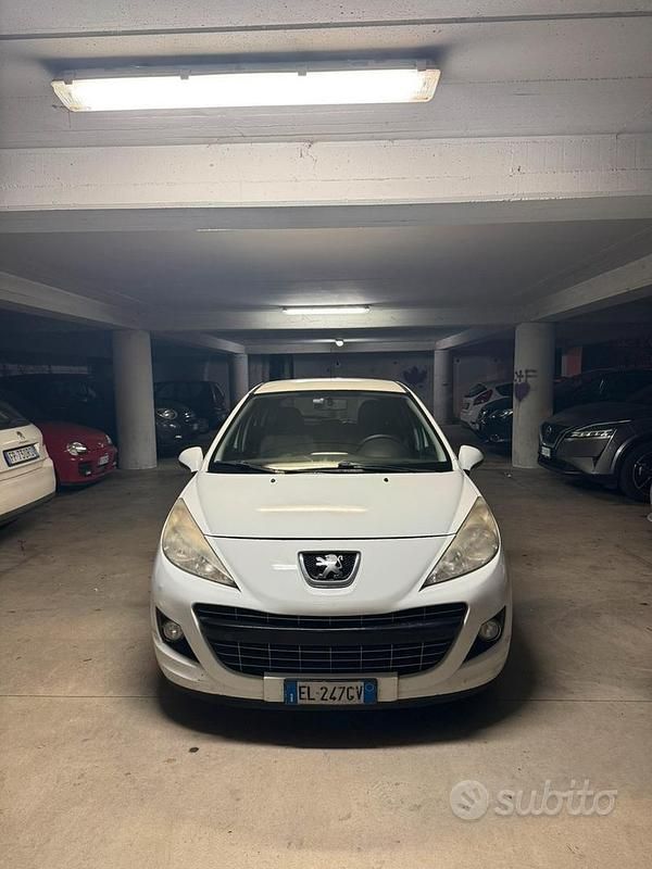 Usata Peugeot 207 70 CV (51 kW) 2012 Bianco Berlina