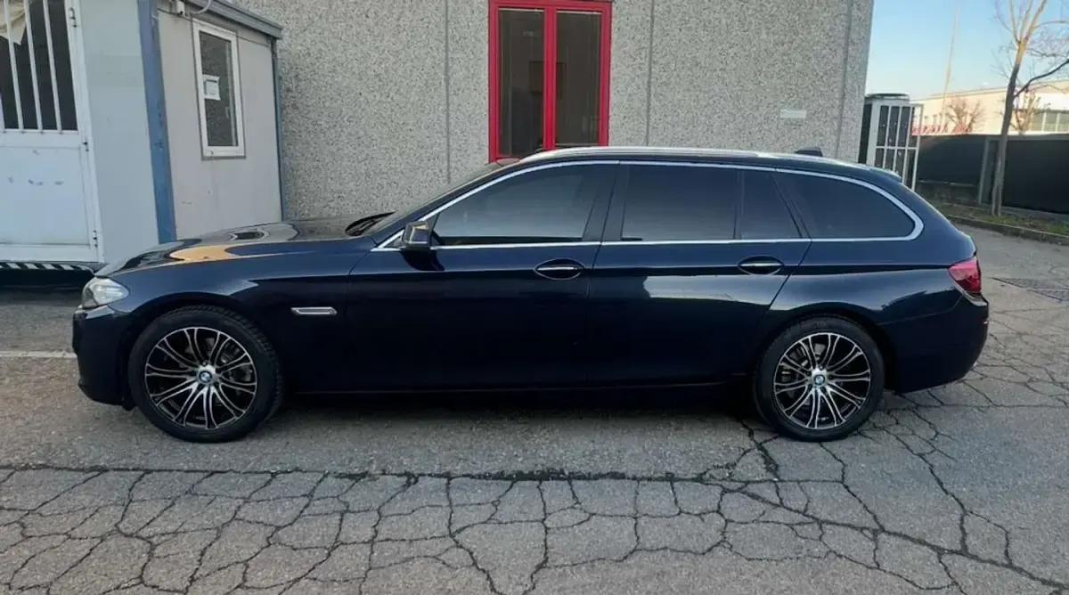 Begagnad BMW 520 184 HK (135 kW) 2014 Blå Kombi