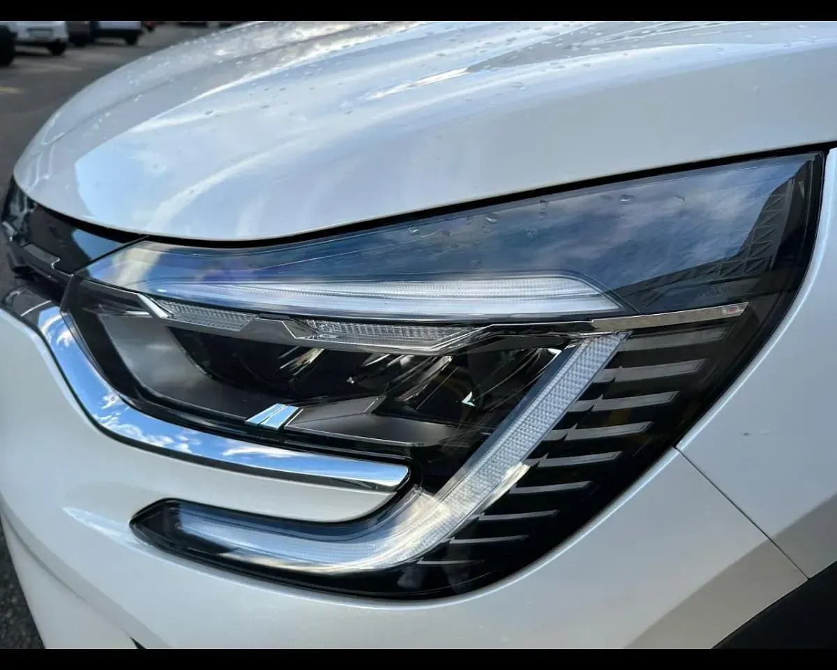 Begagnad Renault Captur Techno 94 HK (69 kW) 2023 Vit SUV
