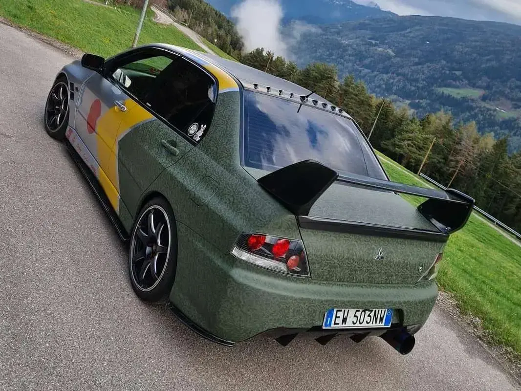 Usata Mitsubishi Lancer 400 CV (294 kW) 2006 Argento Station wagon