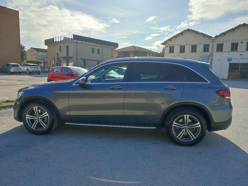 Usata Mercedes GLC200 163 CV (119 kW) 2019 Grigio SUV
