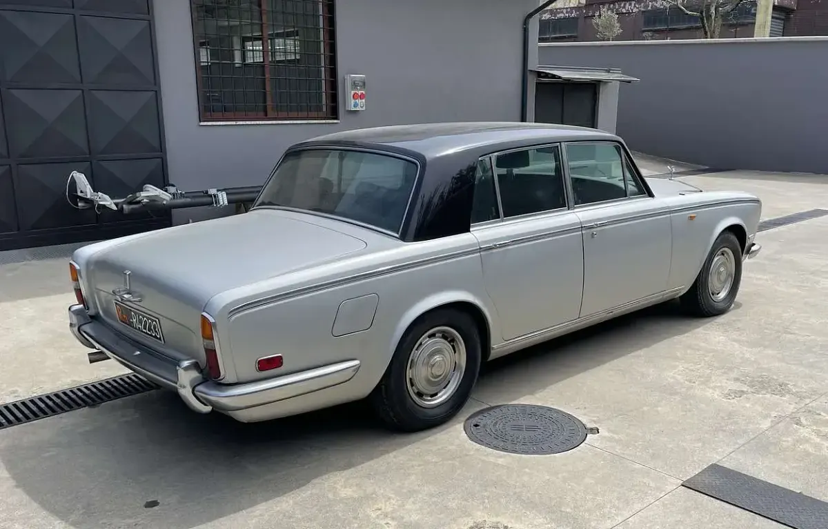 Usata Rolls Royce Silver Shadow 190 CV (139 kW) 1976 Grigio Berlina
