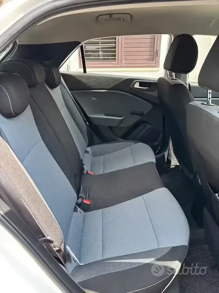 Usata Hyundai i20 75 CV (55 kW) 2017 Bianco Berlina