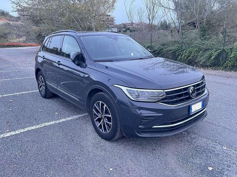 Grigio Usata 2023 VW Tiguan Life SUV | 26.500 € (Super prezzo) - Immagine 1/4